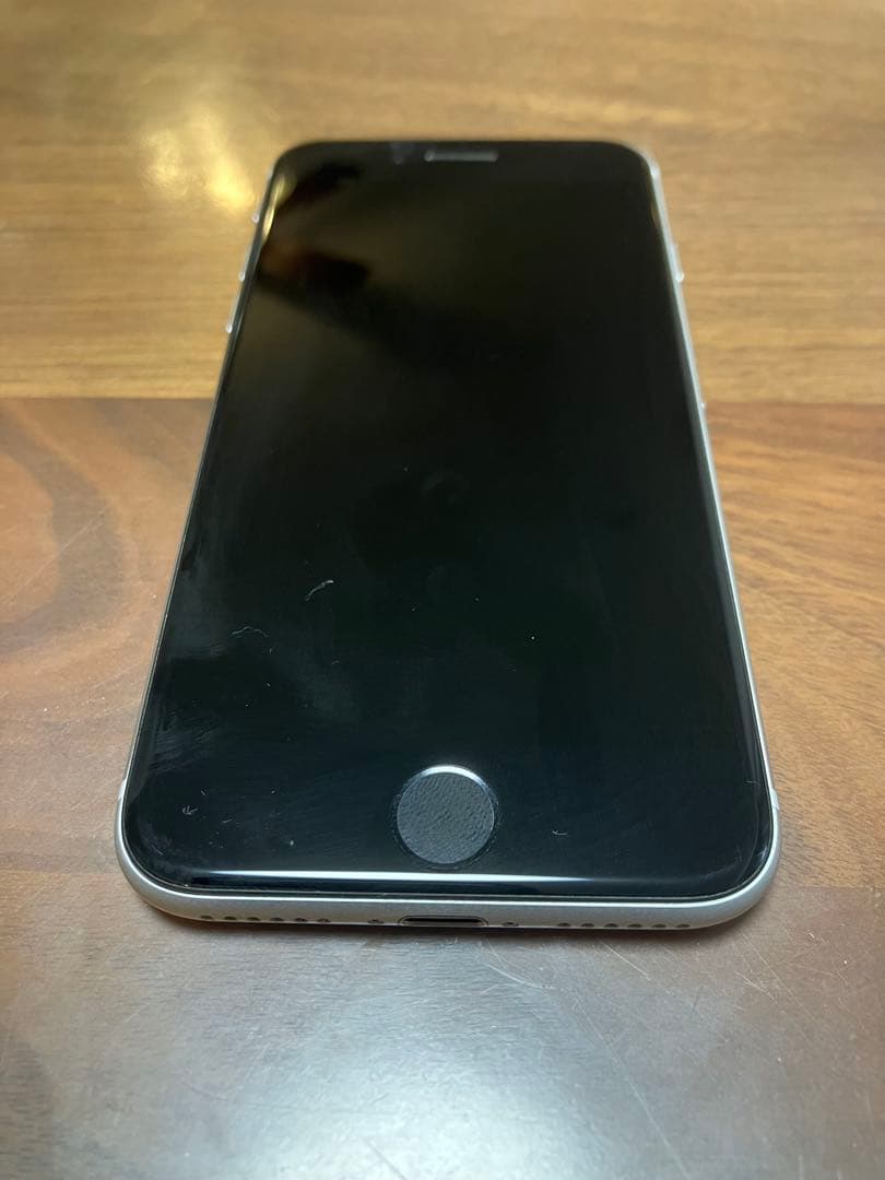 Apple iPhone SE第二世代128GB 本体　ホワイト　White