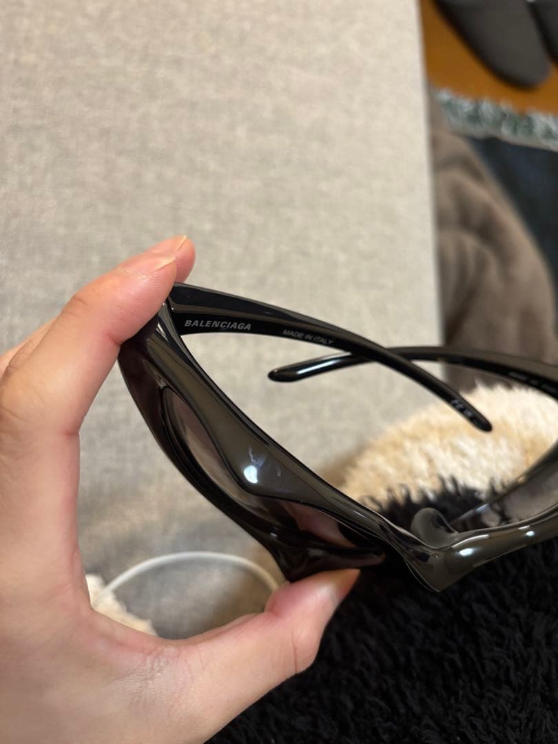 balenciaga runner cat サングラス