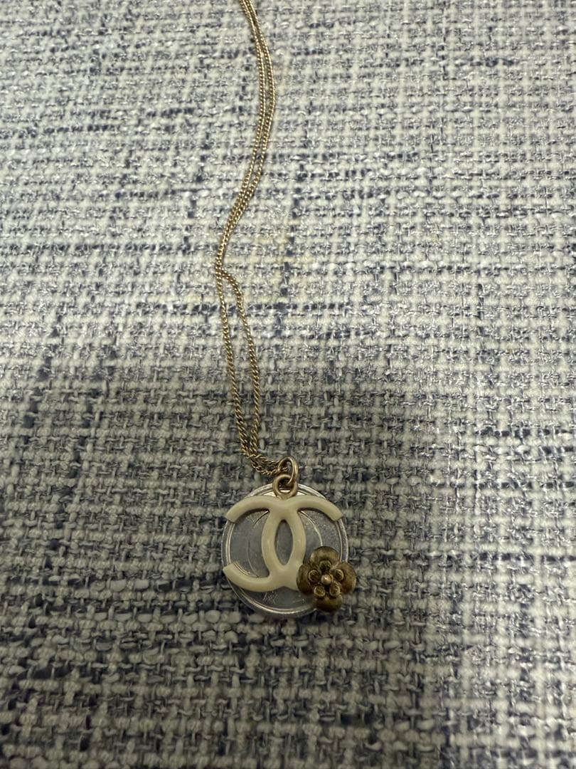 CHANEL CCロゴカメリアネックレス