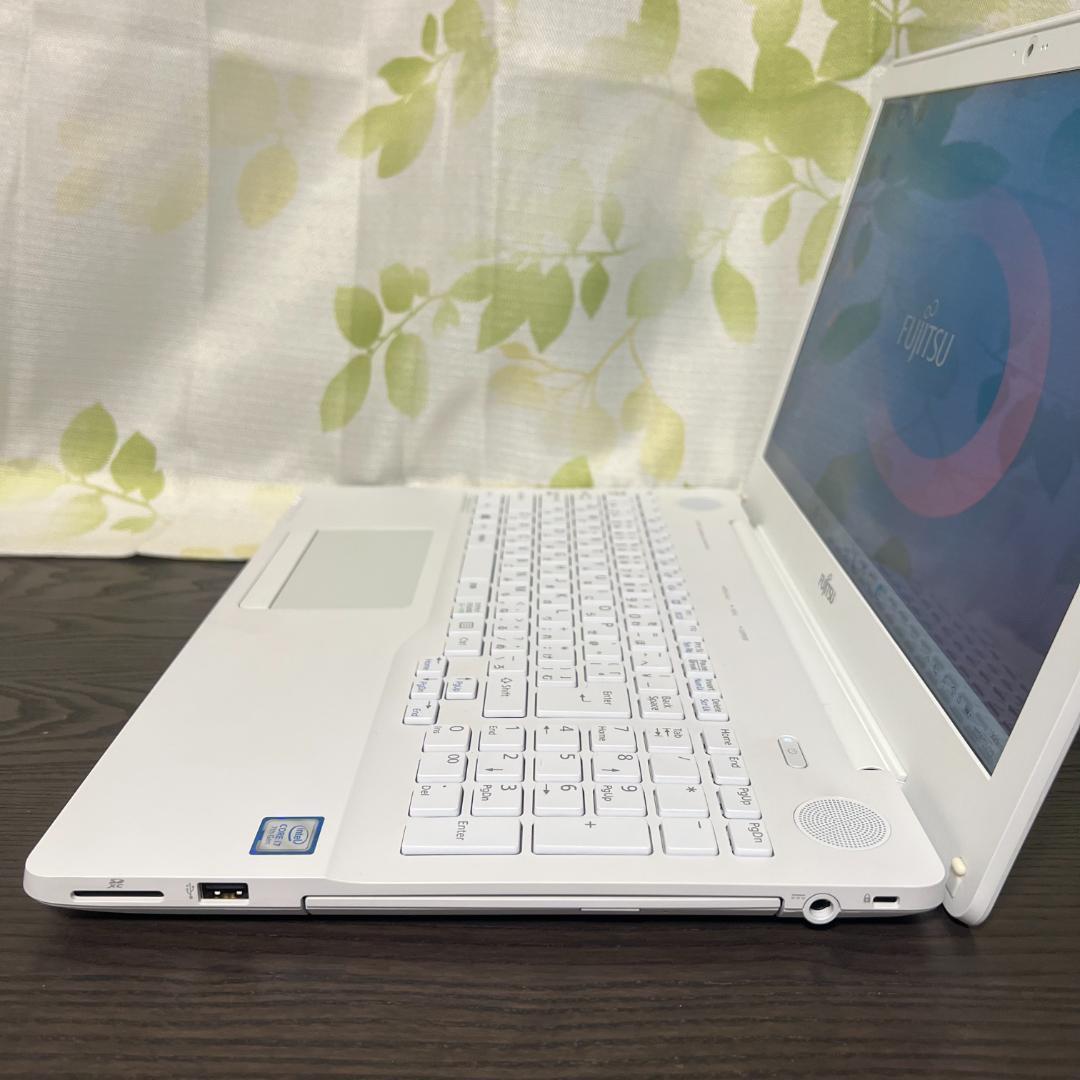 富士通 LIFEBOOK✨SSD240GB☆Core i7☆メモリ8GB