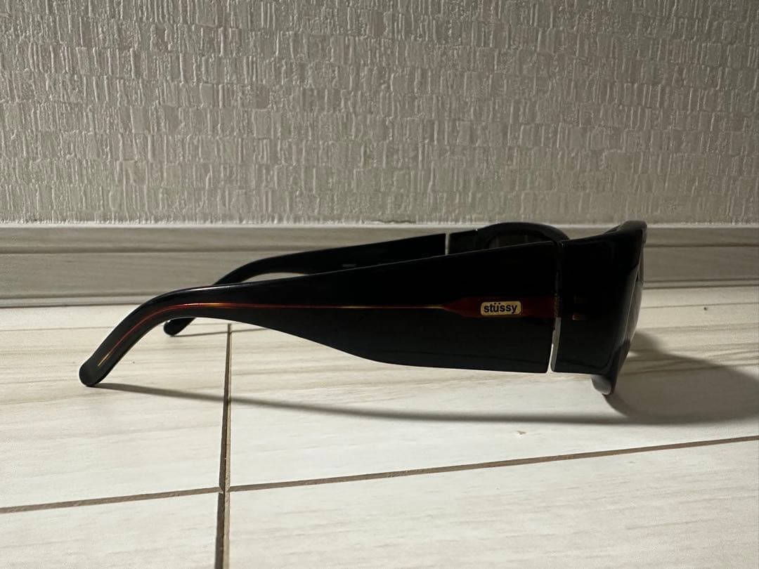Stüssy Emily サングラス