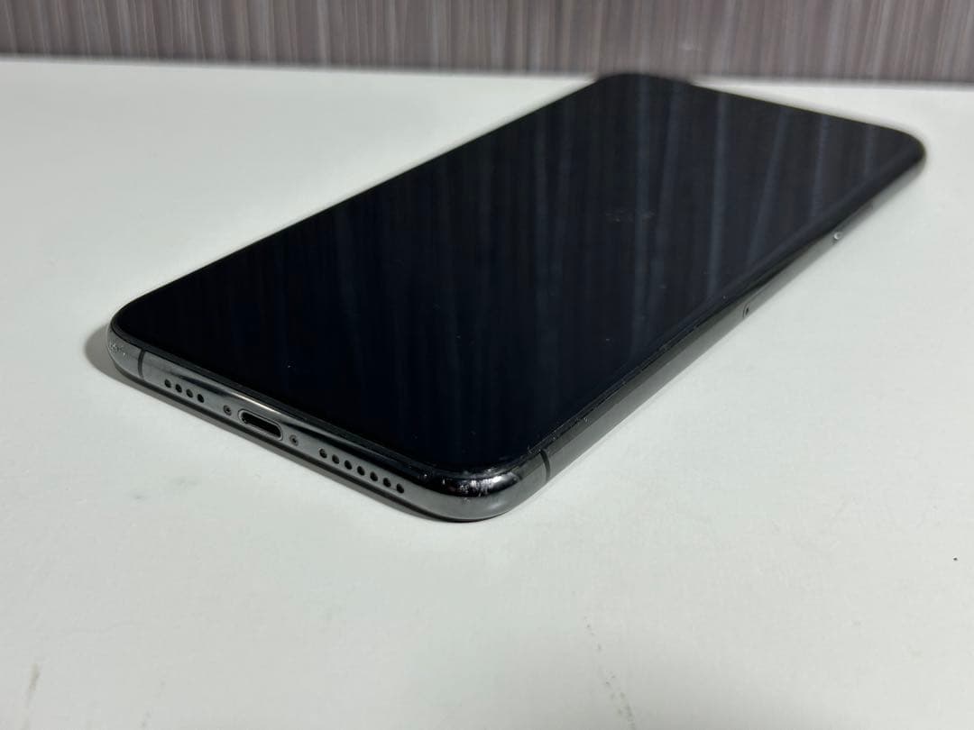 Apple iPhone 11 Pro max 64GBスペースグレー