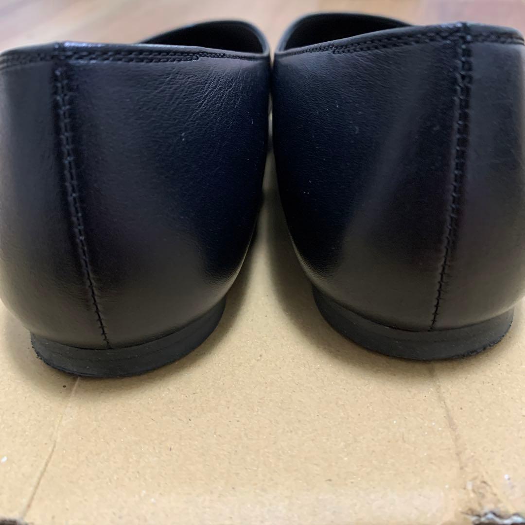 ODETTE E ODILE スライトトゥキャップフラット 23.5