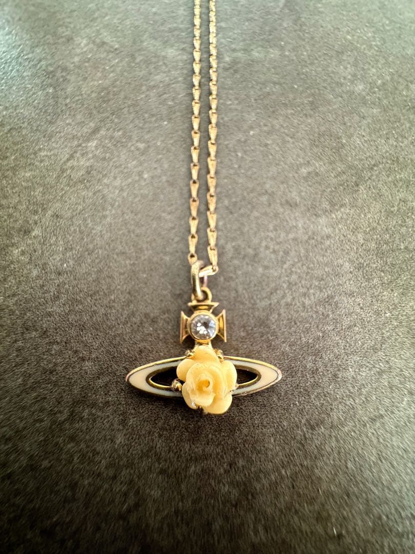 【中古美品】ヴィヴィアン・ウエストウッド オーブモチーフネックレス