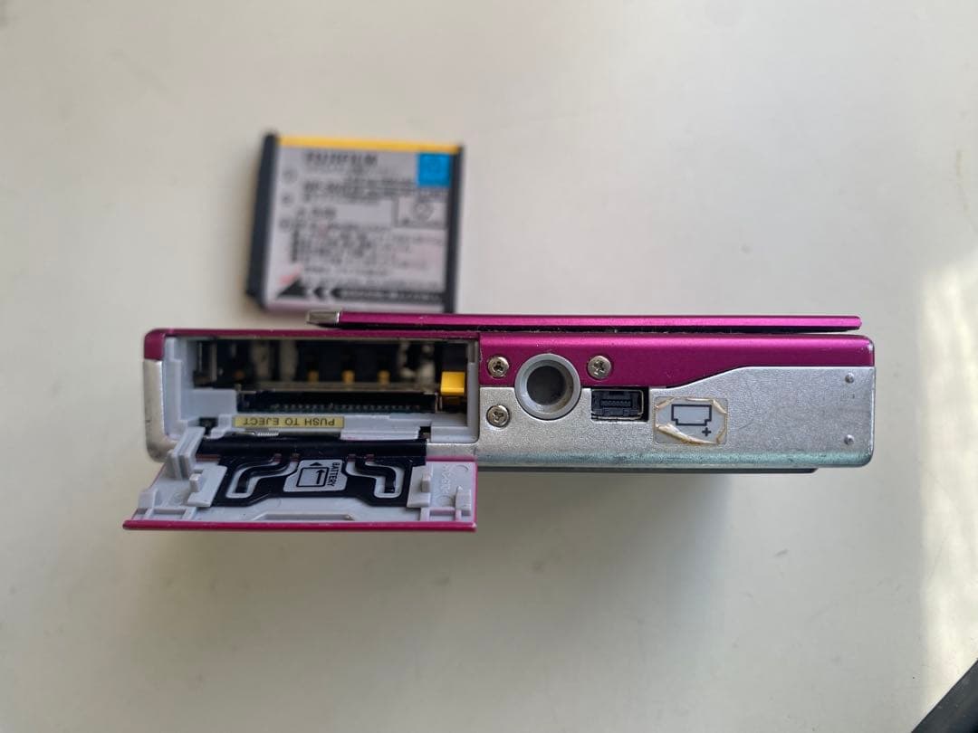 CCD Fujifilm FinePix Z5 ピンク コンパクトデジタルカメラ