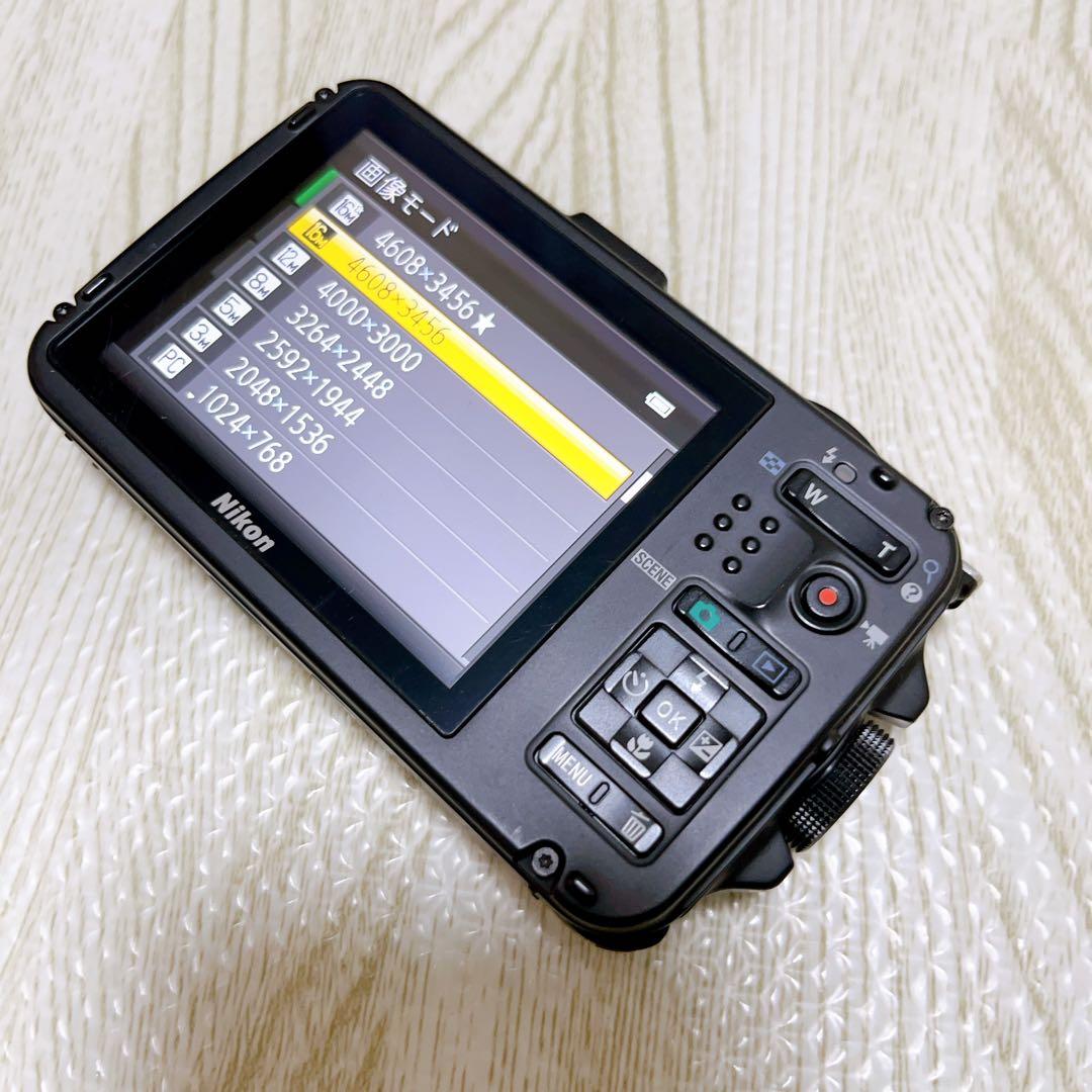 Nikon デジタルカメラ　クールピクス　水深10m ホワイト