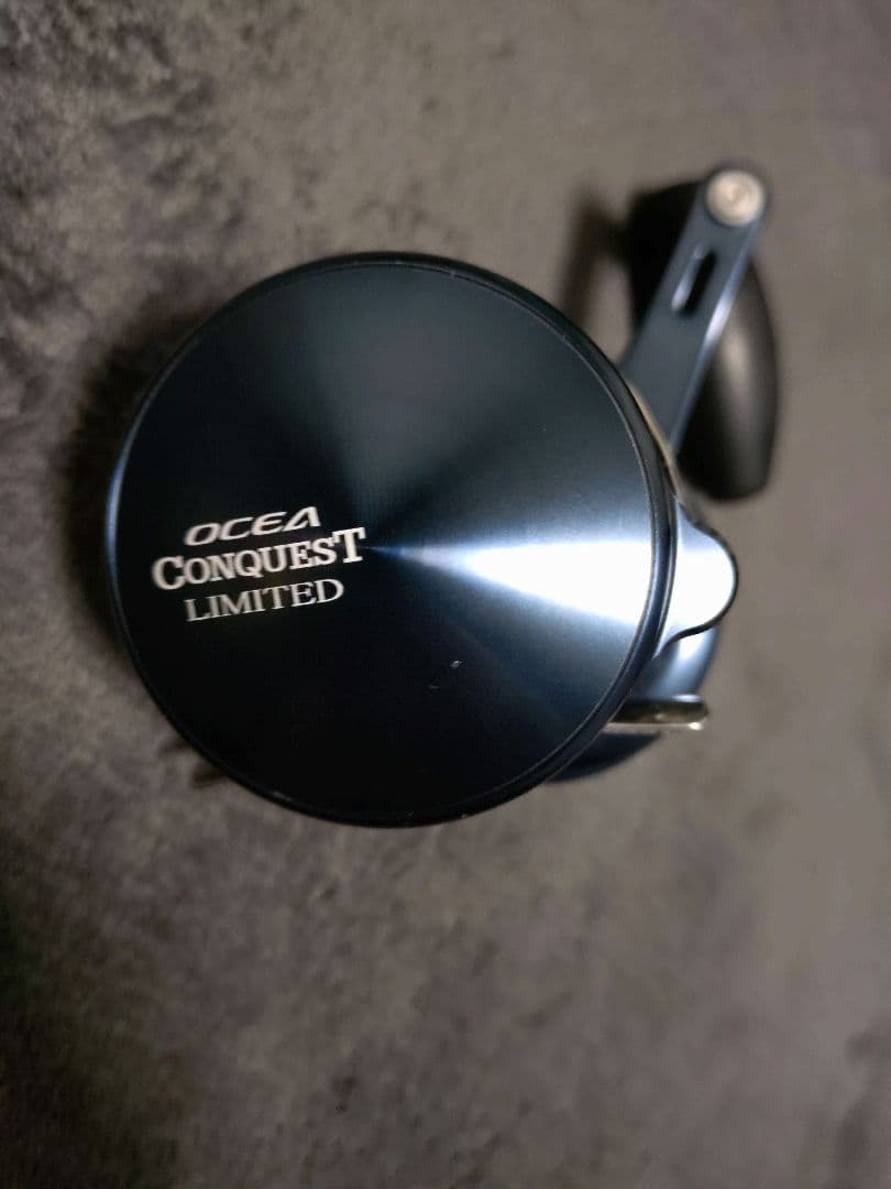 【極美品・完備品】シマノ オシアコンクエスト リミテッド 301HG（左）