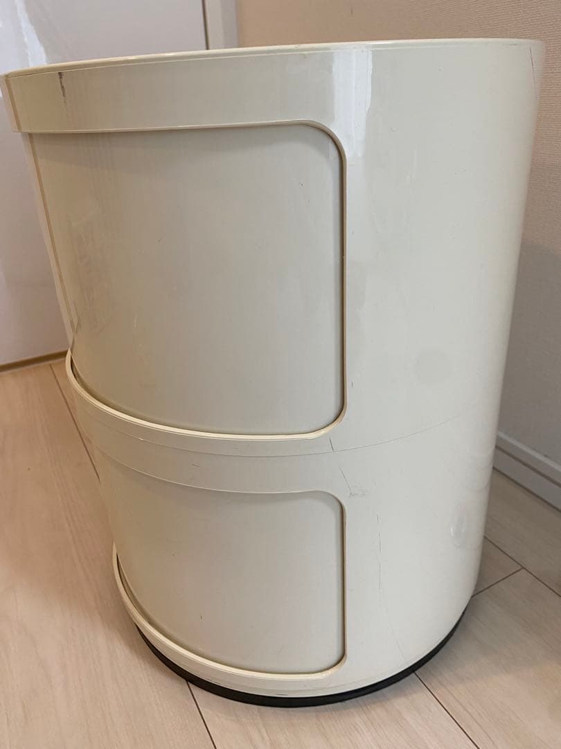 コンポニビリ　Kartell 2段