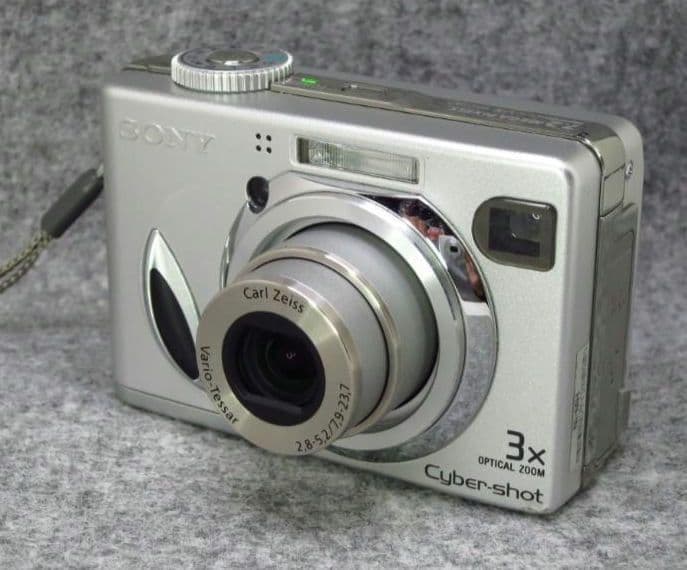 Sony サイバーショット　DSC-W7
