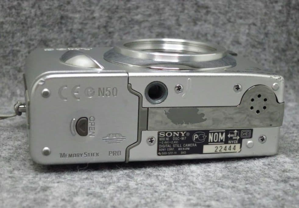 Sony サイバーショット　DSC-W7