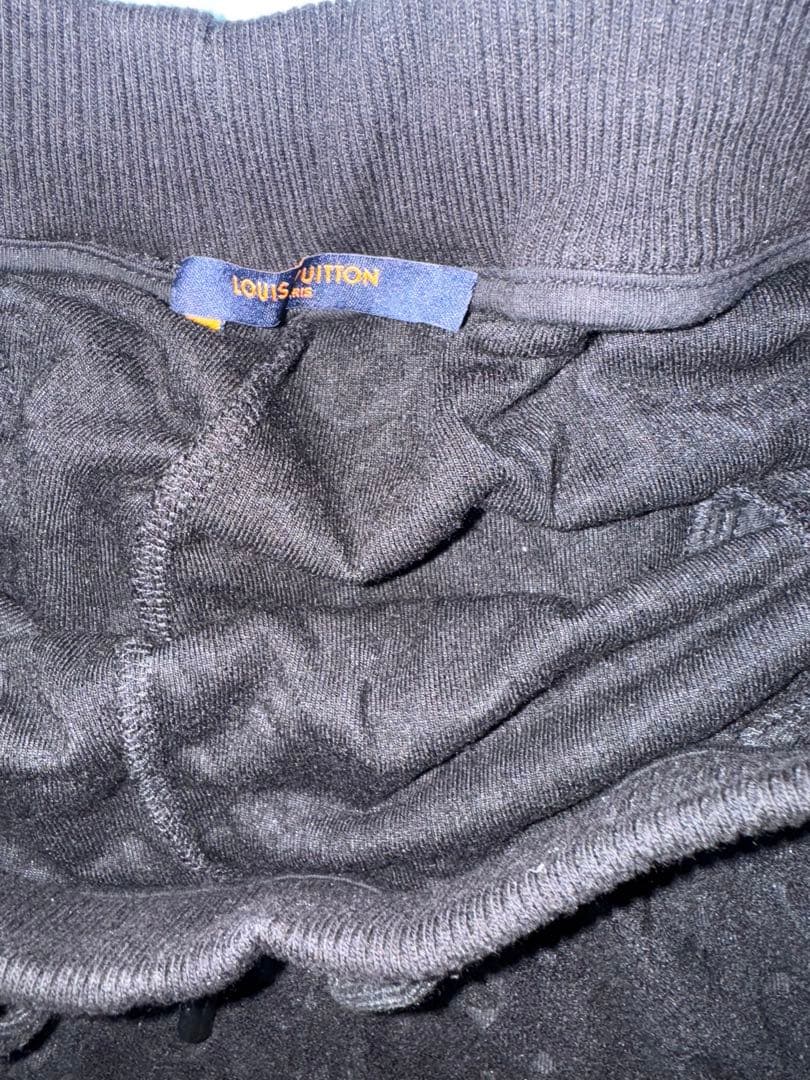 Louis Vuitton 黒ショートパンツ