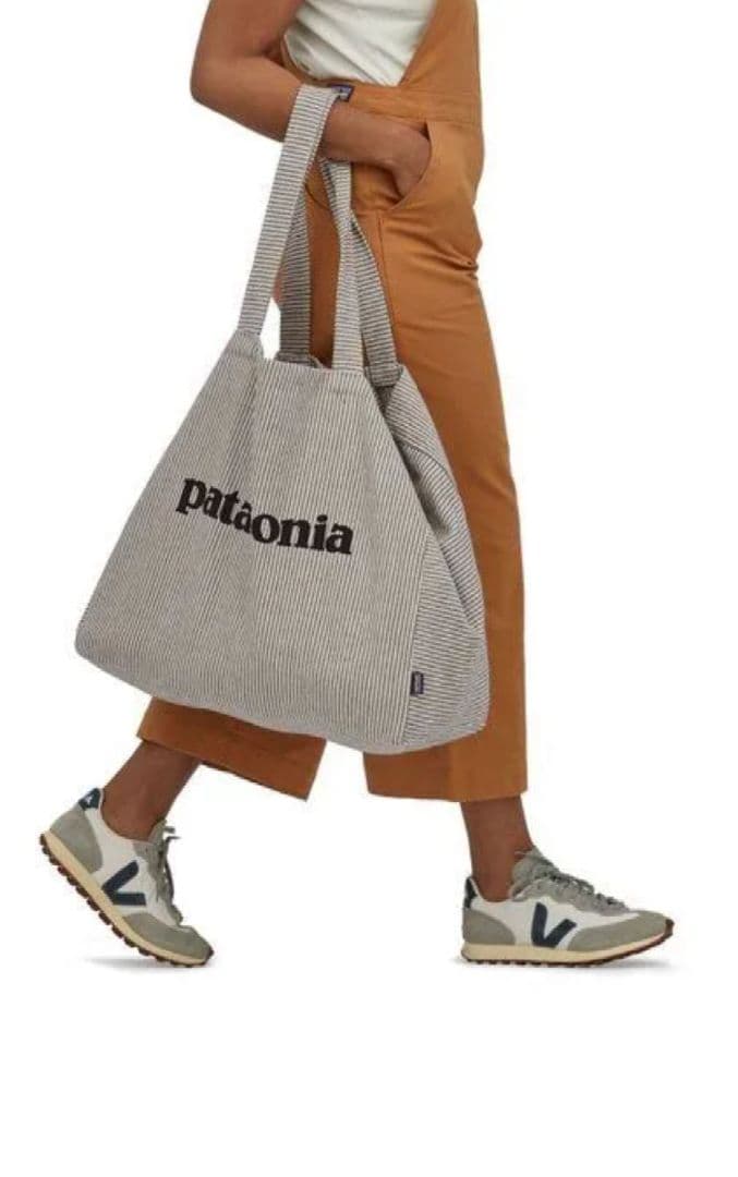 【新品未使用】patagonia リサイクルオーバーサイズトート 　エコバッグ