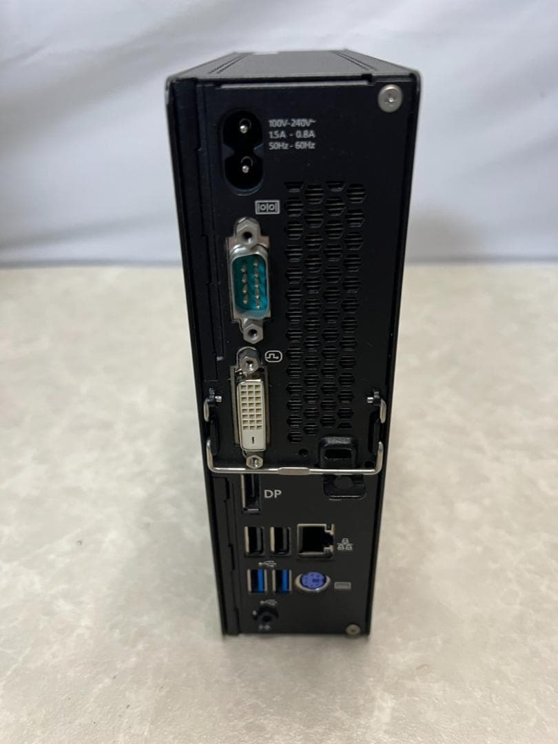 富士通ウルトラスモールPC ESPRIMO Q556/P 03