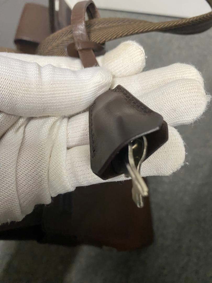 【本革】PRADA トートバッグ　ビジネスバッグ