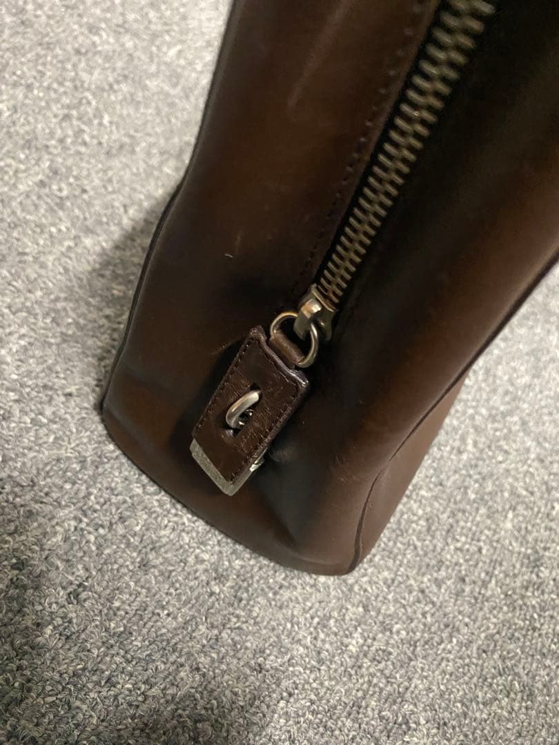 【本革】PRADA トートバッグ　ビジネスバッグ