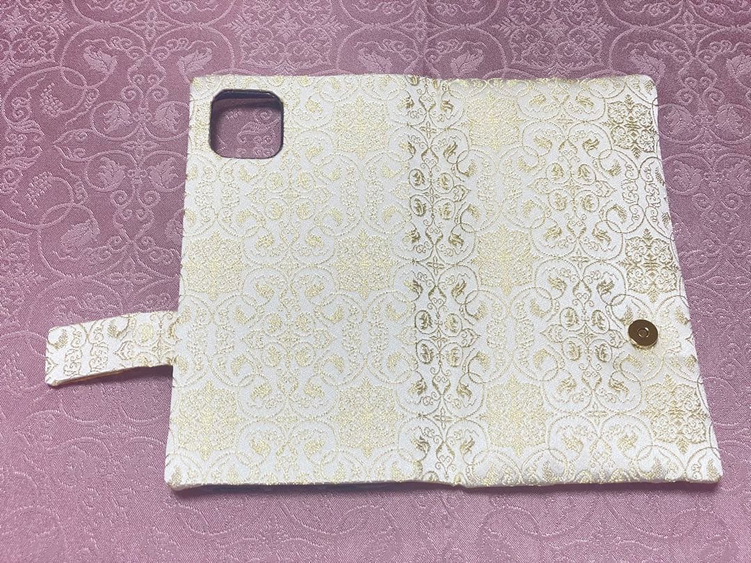 A未使用保管品龍村美術織物葡萄唐草文錦白金+黄金iPhone11ProMax用