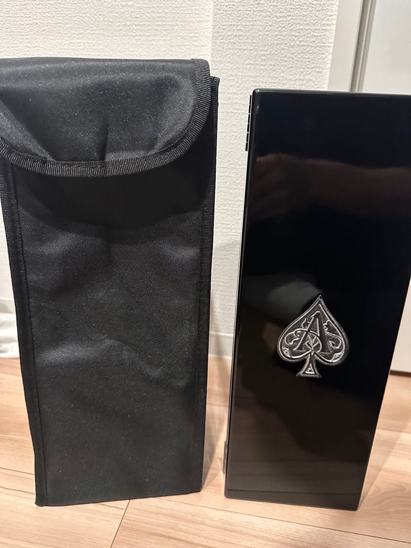 アルマン•ド•ブリニャック•ブラン•ド•ノワール 箱付き　750ml