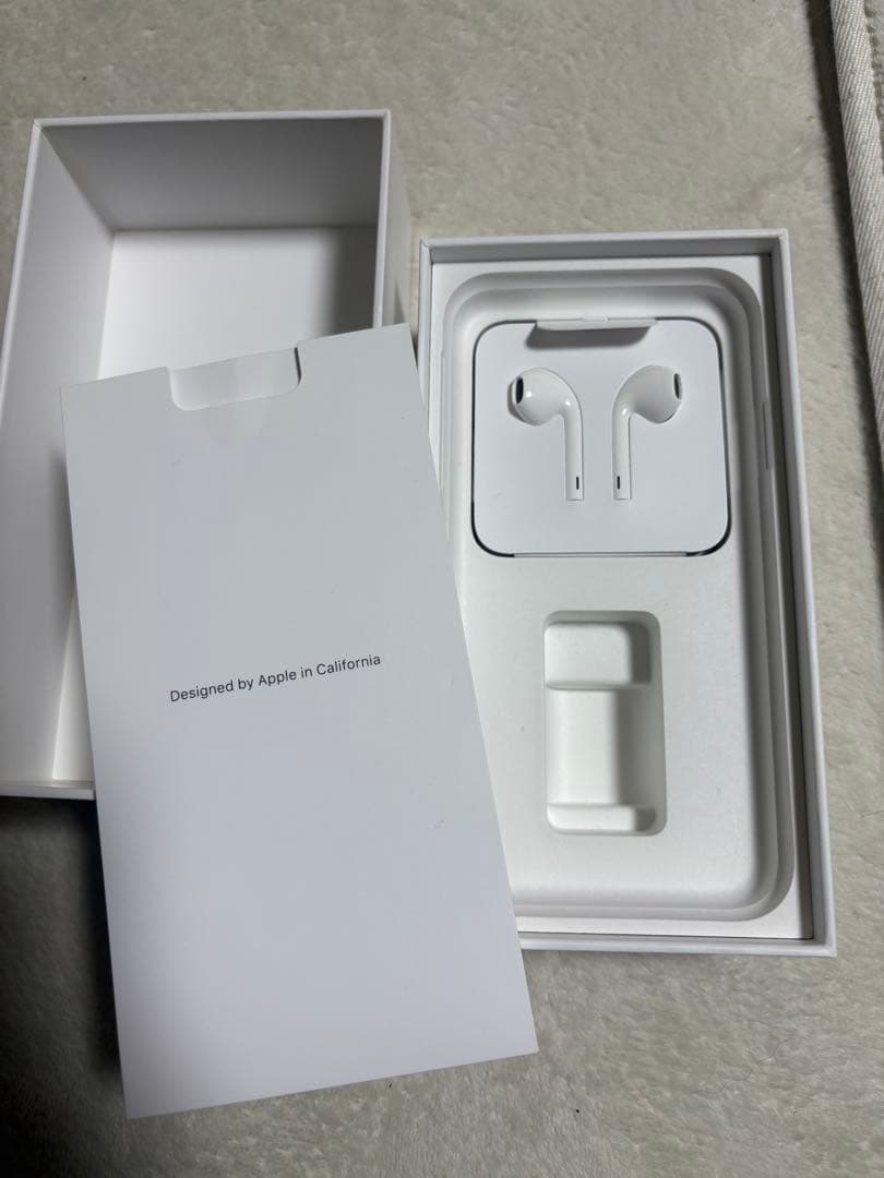 Apple iPhone XR オレンジ 本体