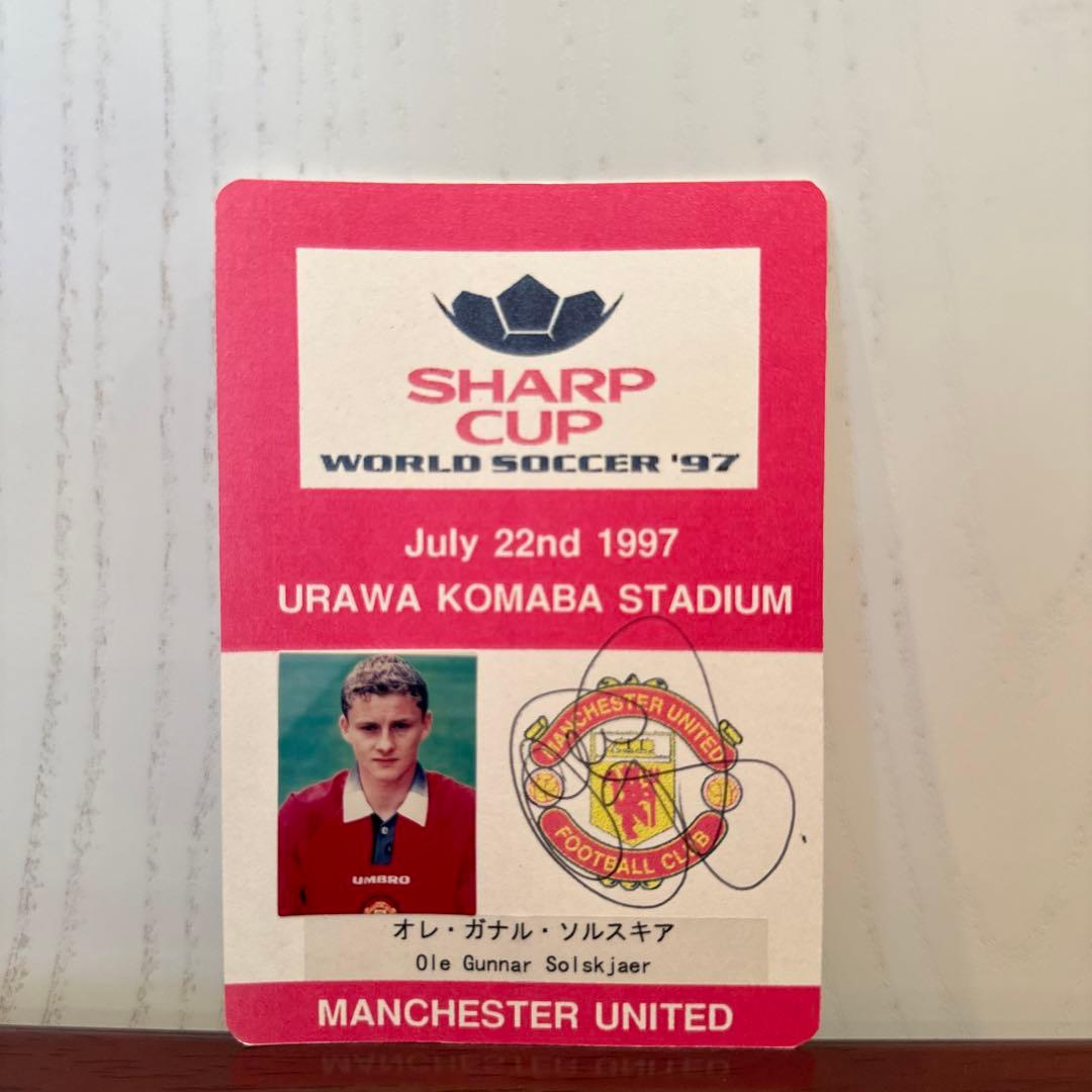 ヤ*マ様 マンチェスターユナイテッド　直筆サイン入りアクレディー　25名セット