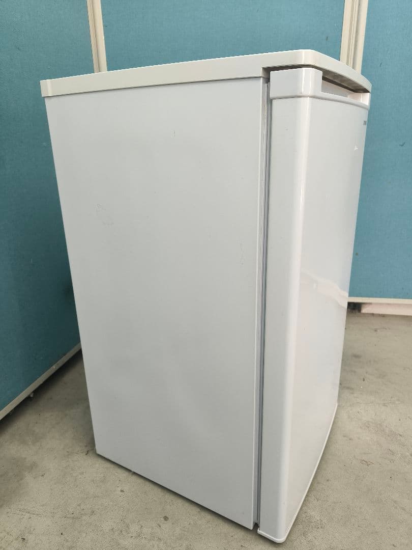 2022年製　アイリスオーヤマ 冷凍庫 60L ホワイト IUSD-6B-W