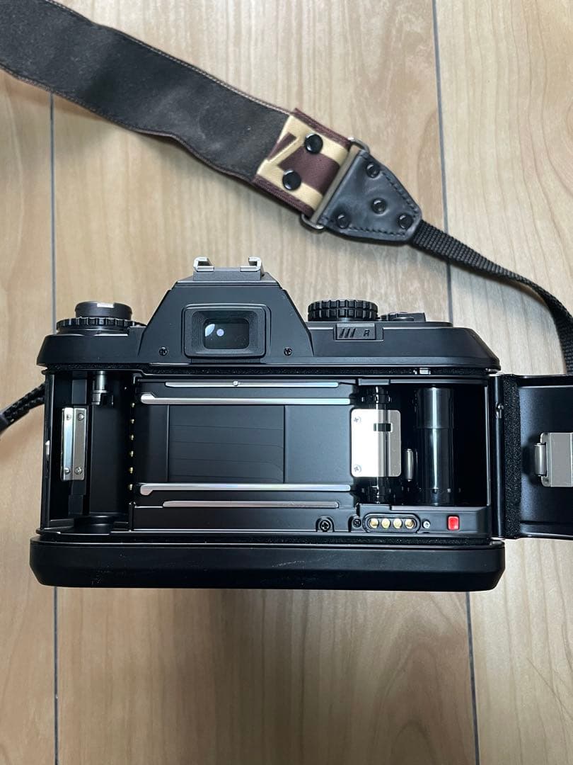ニコンF501 レンズ30-70ミリF3.3-4.5 純正ベルト付き