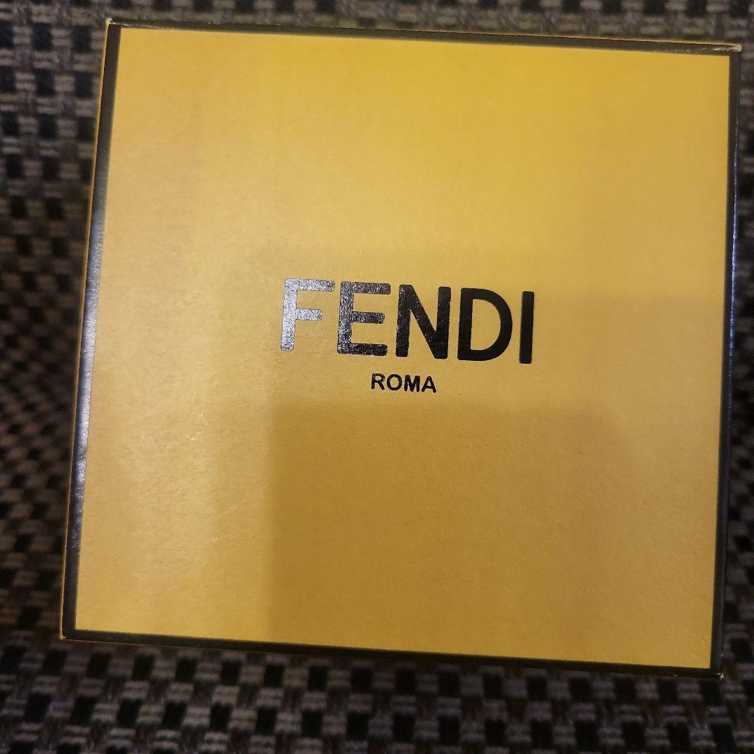 FENDI ゴールド ピアス