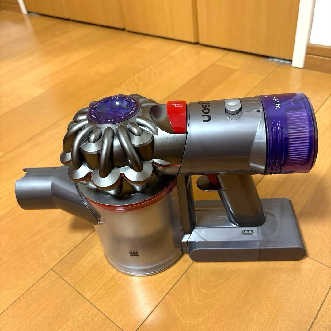 ダイソン V8 slim fluffy コードレスクリーナー 掃除機