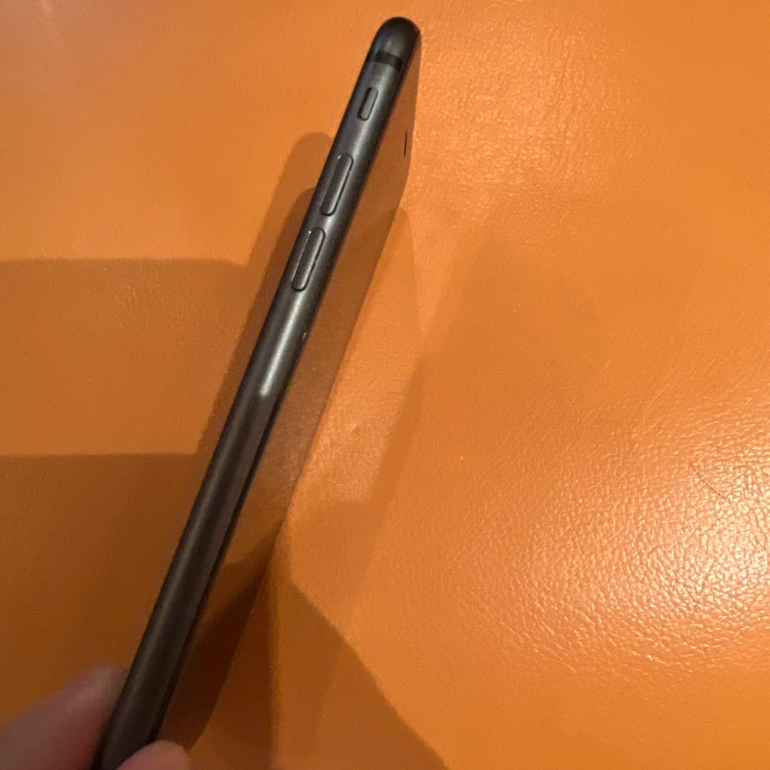 Apple iPhone 8 ブラック