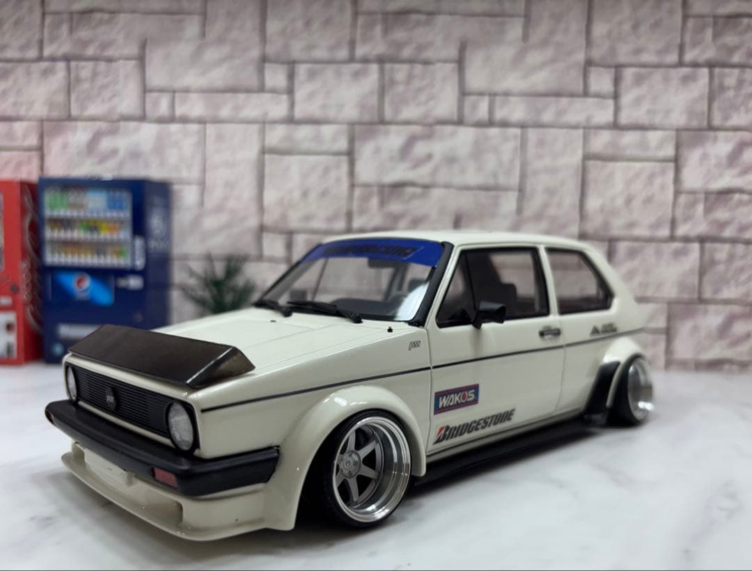 1/18ミニカー ワーゲンゴルフ　ボルクレーシング深リムカスタム