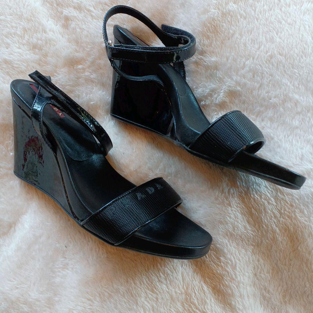 ♡PRADA ♡ロゴ入りブラックレザーサンダル37