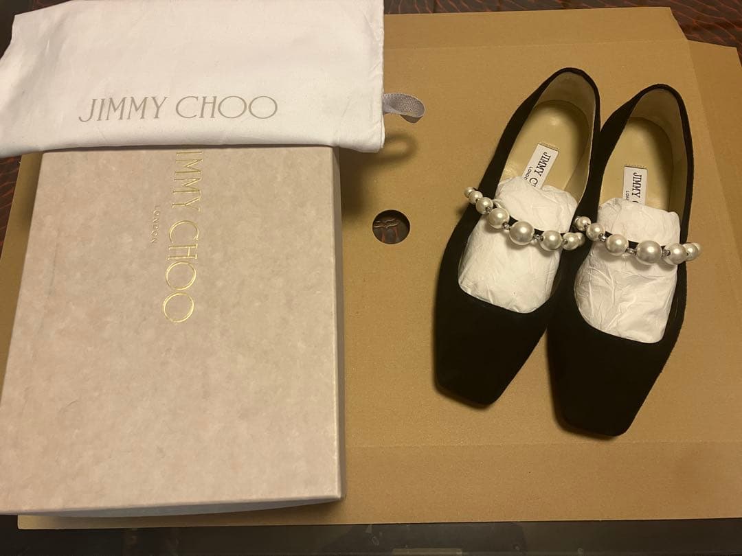 ジミーチュウ　シューズ