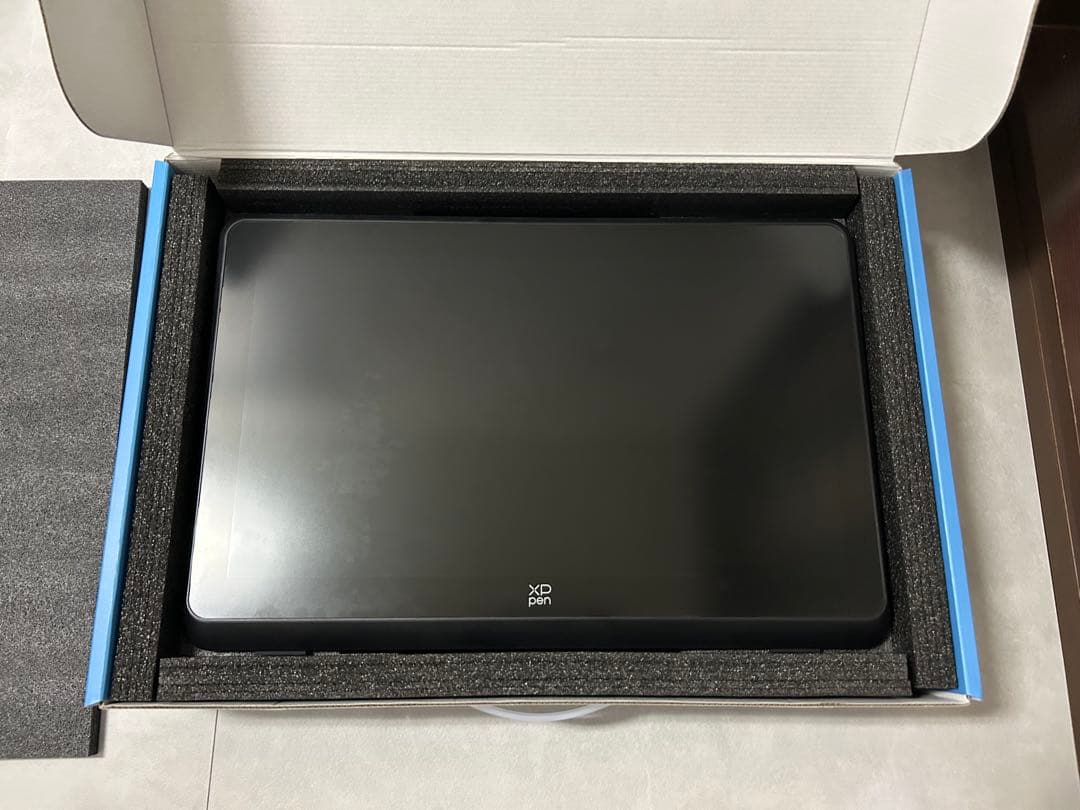 XP-Pen Artist 22 Plus 本体