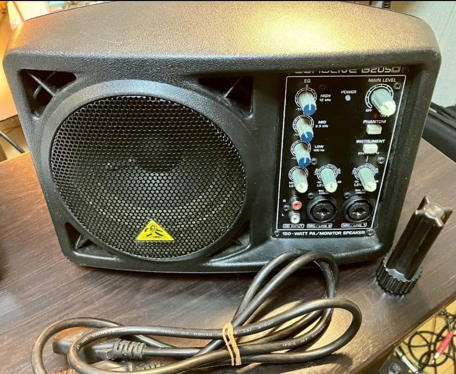 BEHRINGER EUROLIVE B205D 150W PAスピーカー