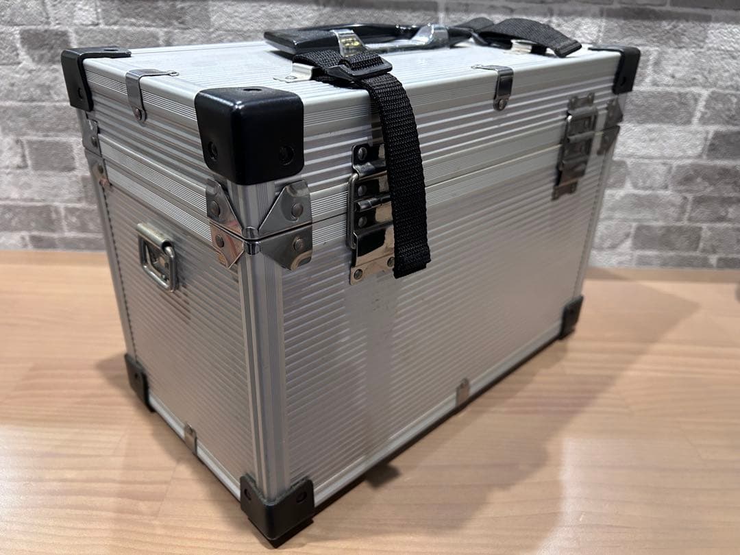 Nikon デジタル一眼レフカメラ D40X、アルミケース付