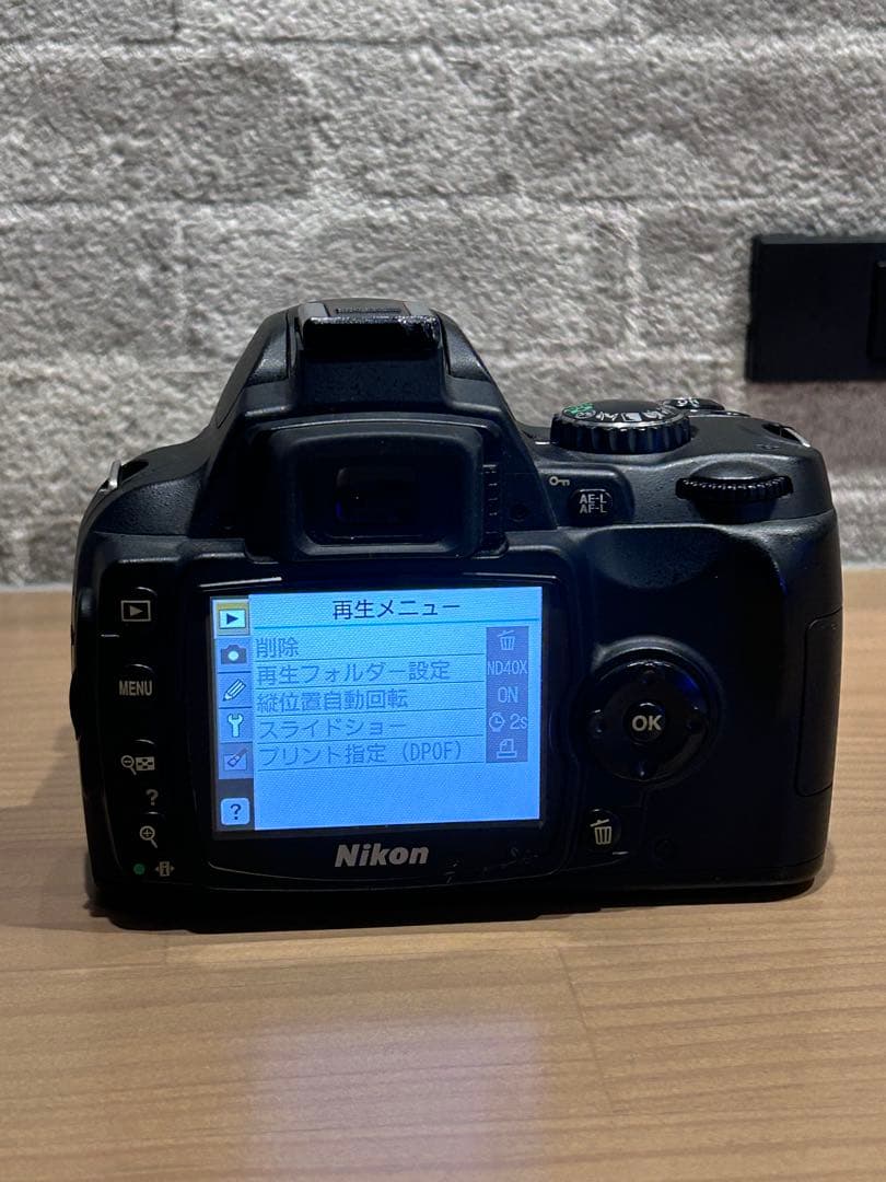 Nikon デジタル一眼レフカメラ D40X、アルミケース付