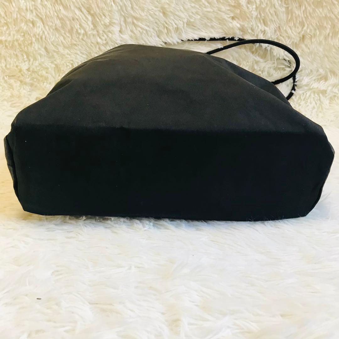 【極美品】プラダ ショルダーバッグ 三角ロゴ ナイロン 黒 肩掛け