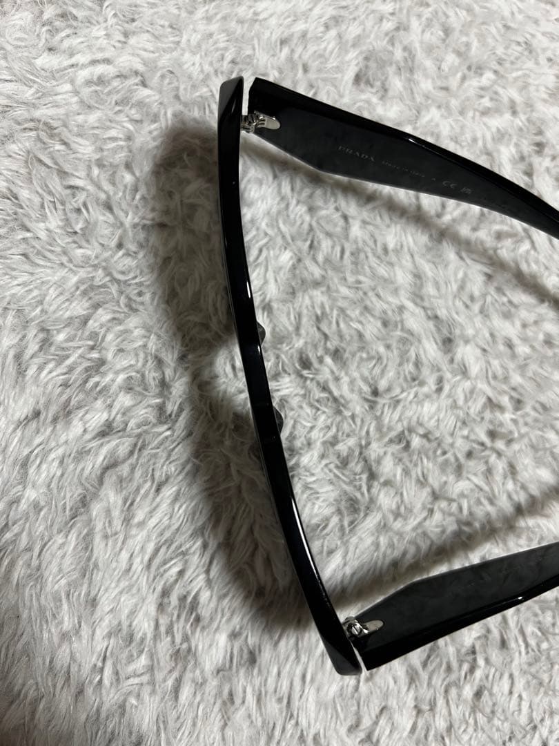 PRADA ブラック スクエアサングラス ミラーリング