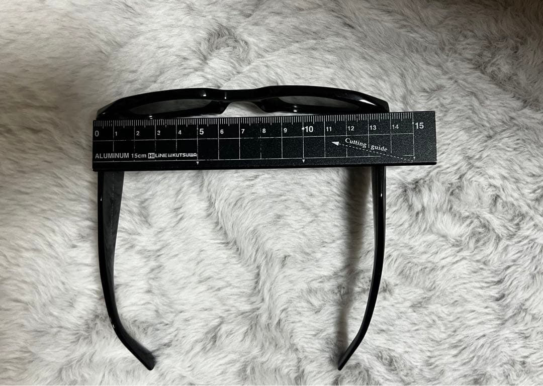 PRADA ブラック スクエアサングラス ミラーリング