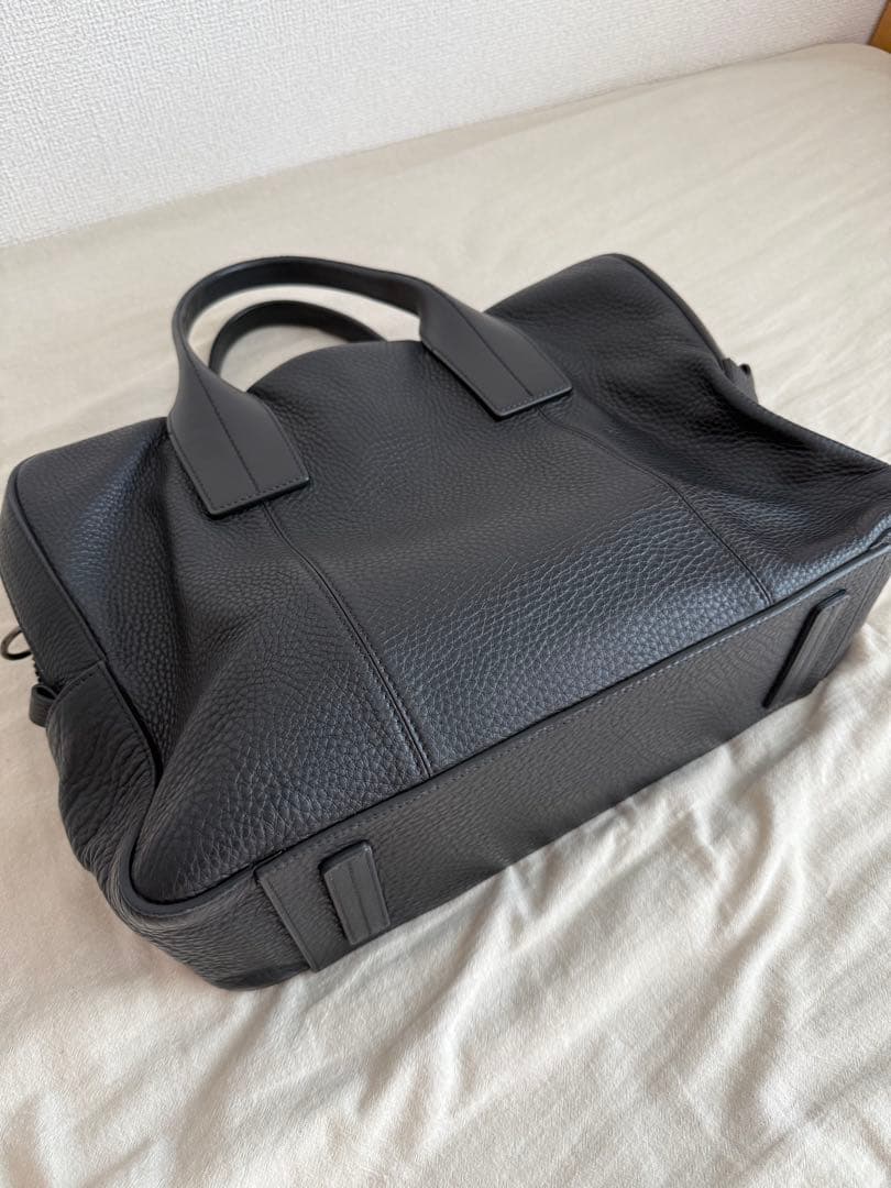 クリスチャンルブタン ブラックレザー バック ビジネスバッグ