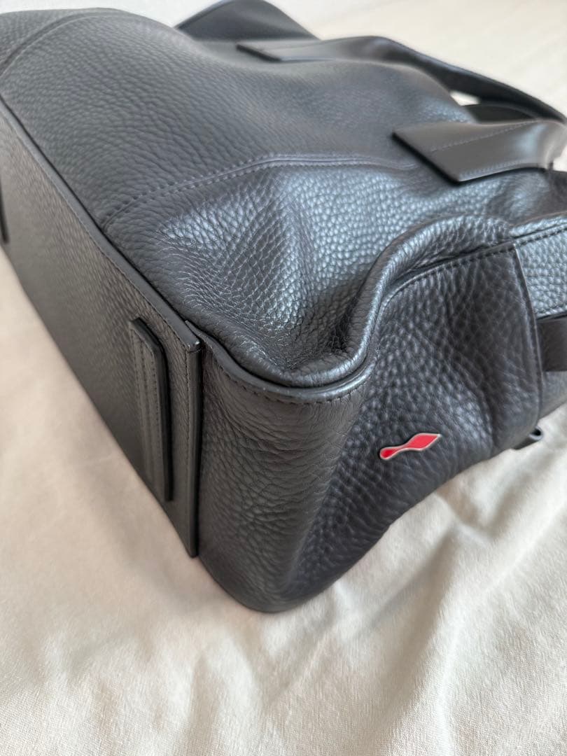 クリスチャンルブタン ブラックレザー バック ビジネスバッグ