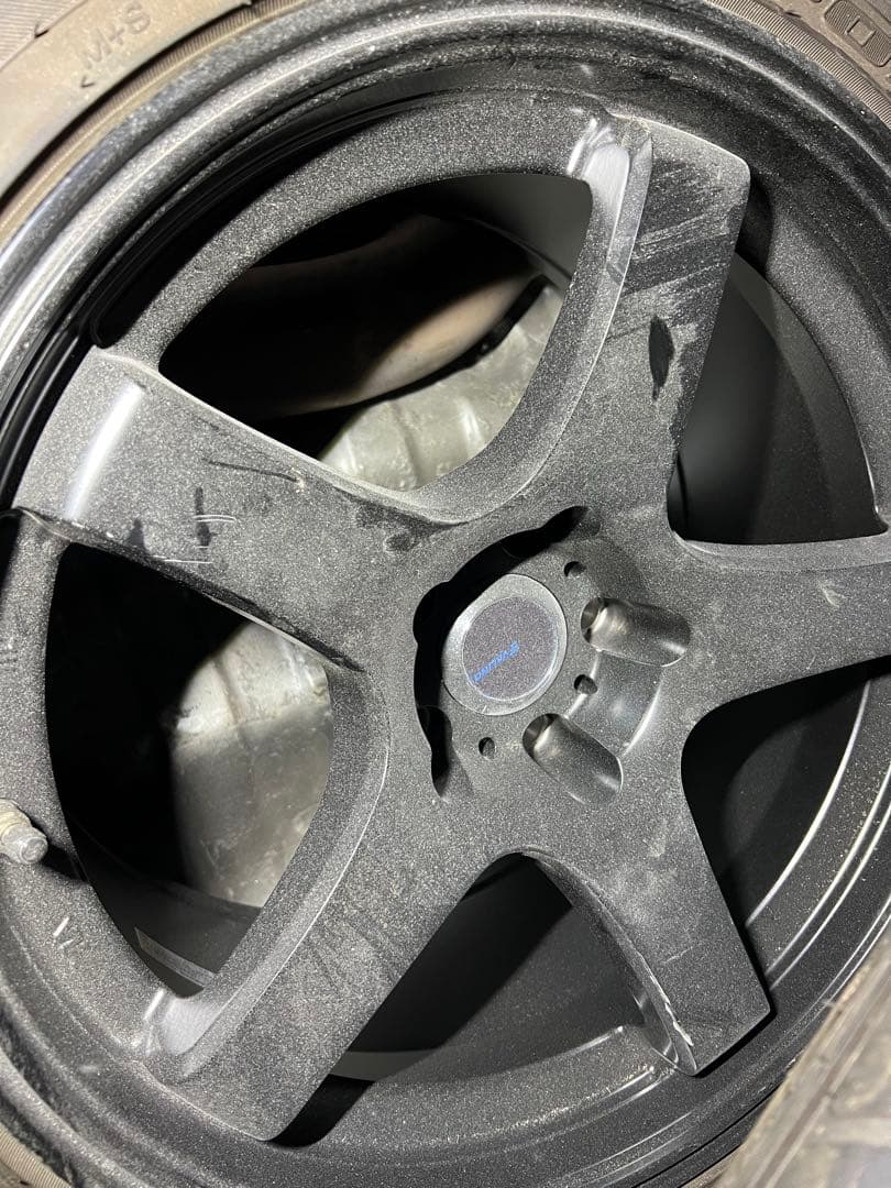 VALINO 18インチ　2本　廃盤