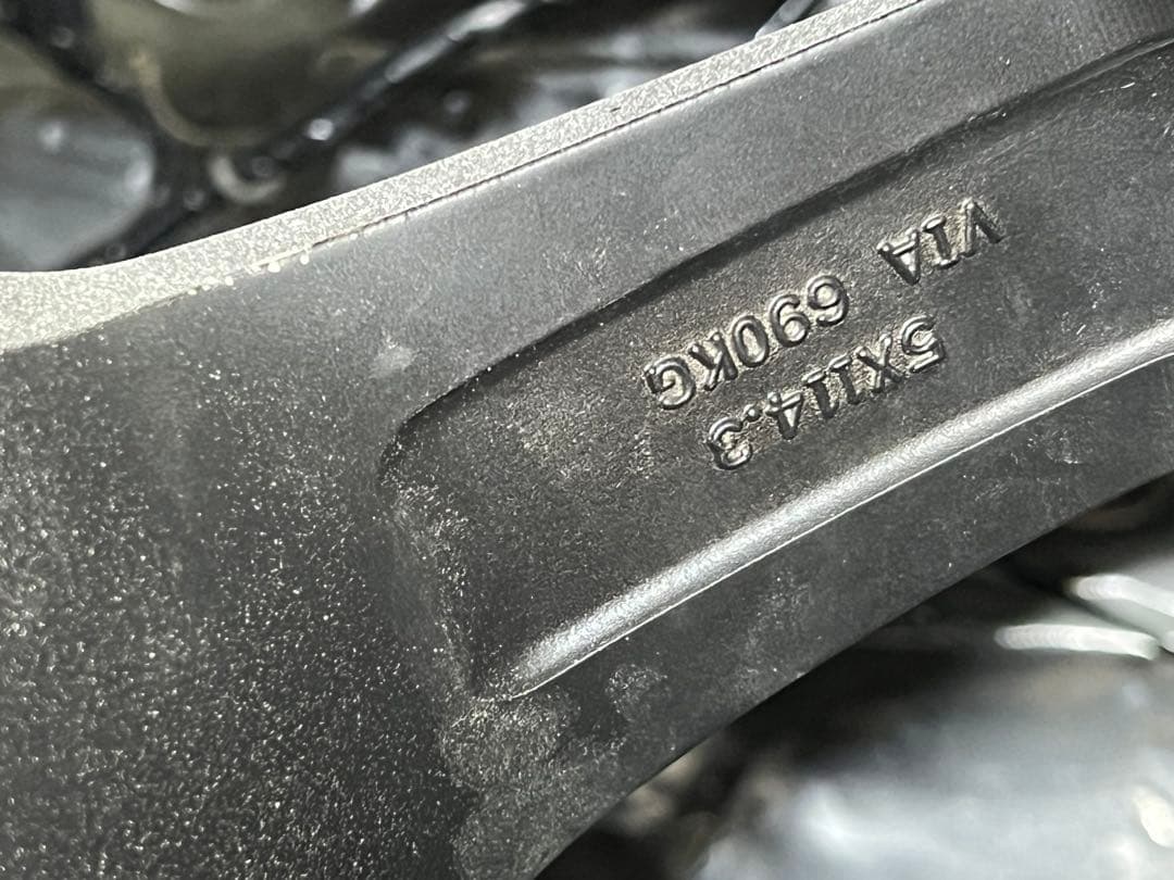 VALINO 18インチ　2本　廃盤