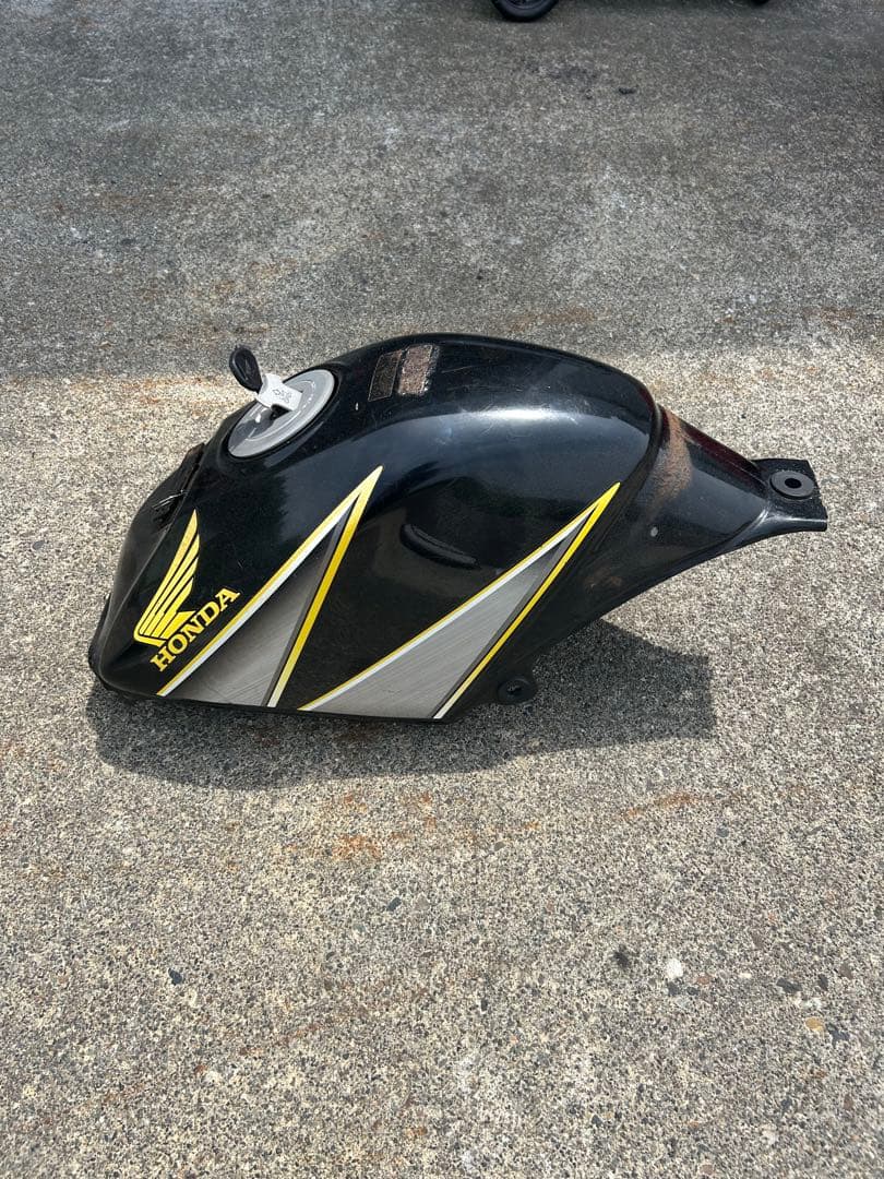 cbr150rタンク　nsr50にも