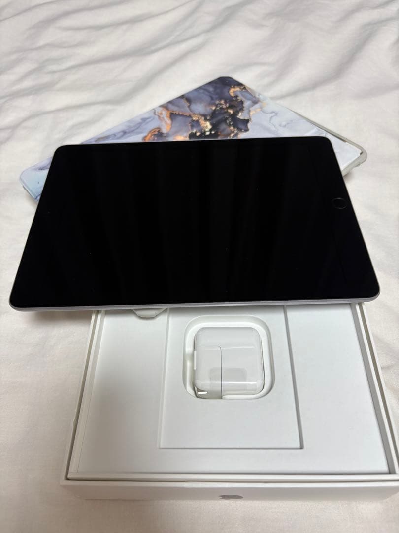 ☆iPad6第6世代128GB WIFIモデル ケース付き