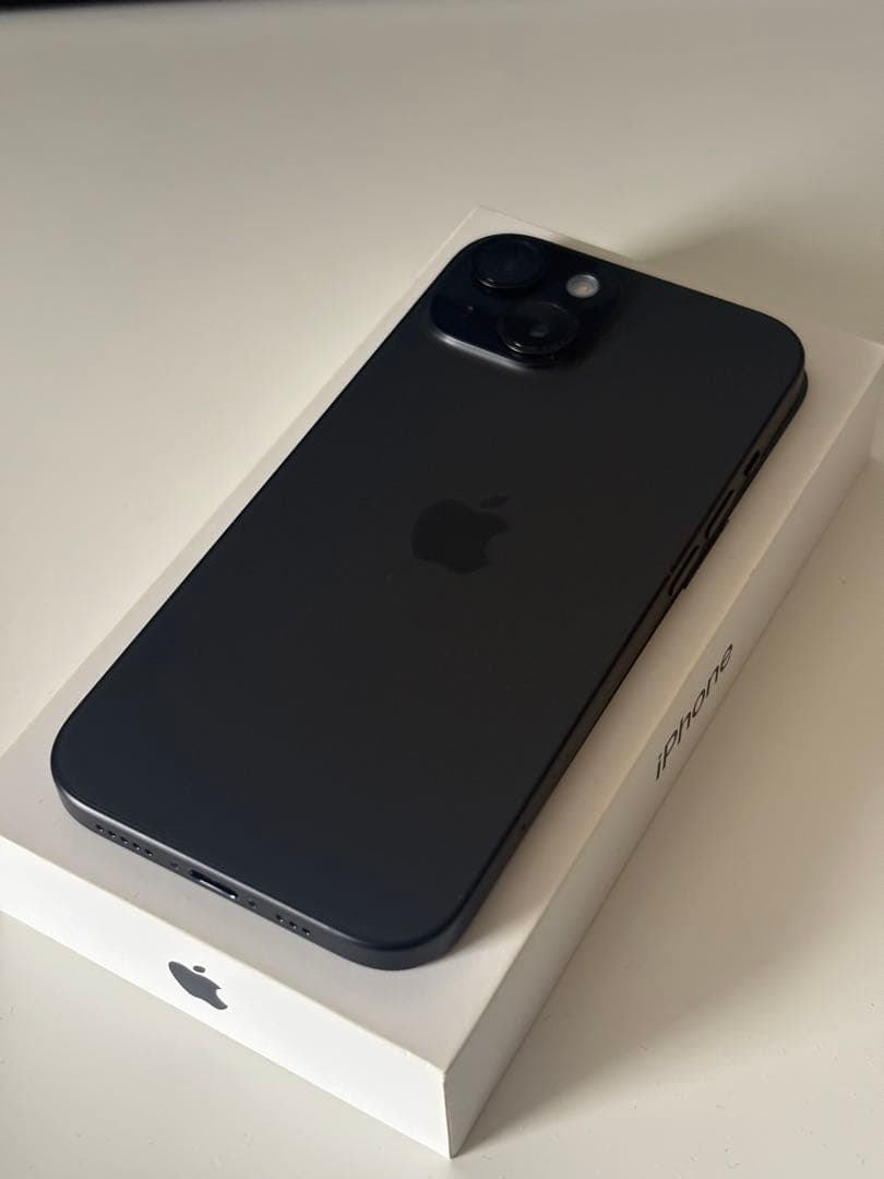 iPhone 15 256GB SIMフリー 98%