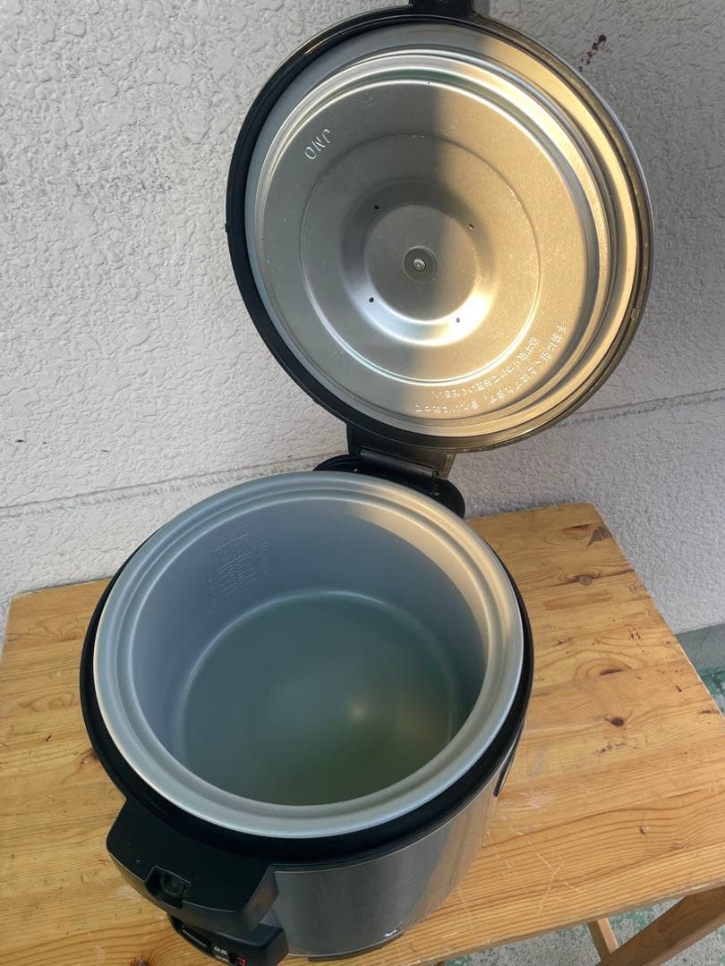 【リユース品】TIGER　タイガー　業務用炊飯器　JNO-A270 2012年式