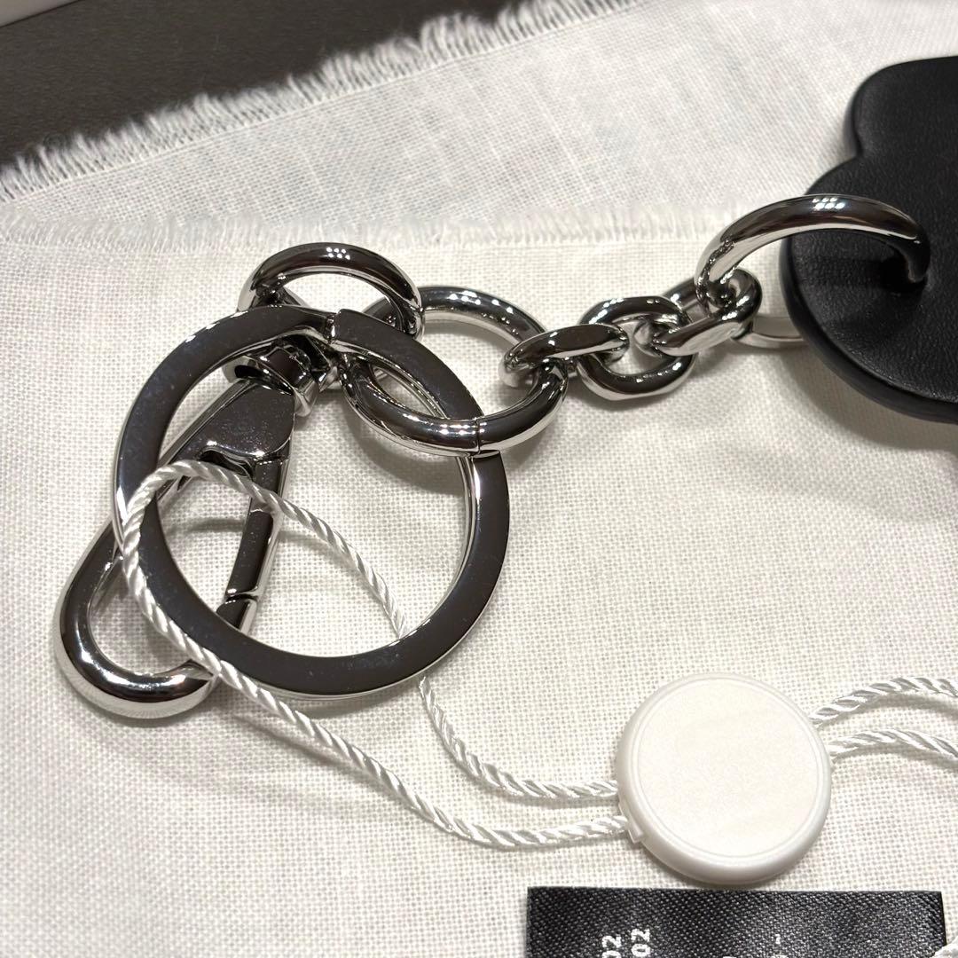 未使用品 メゾンマルジェラ キーリング ホワイト ロゴ 4ステッチ レザー