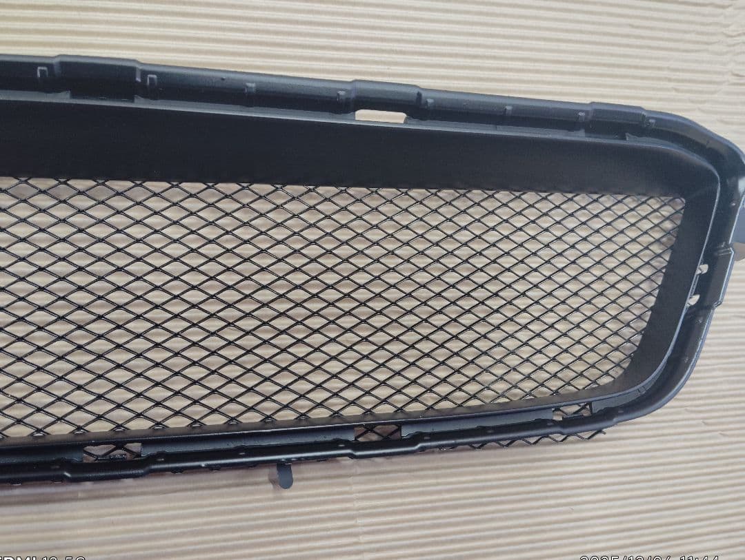 スバル　レヴォーグＶＭ前期型フロントロアグリル