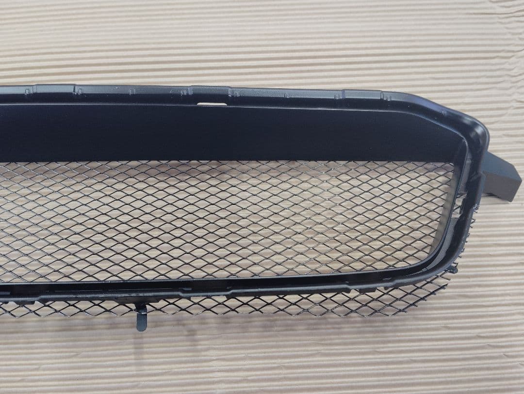 スバル　レヴォーグＶＭ前期型フロントロアグリル