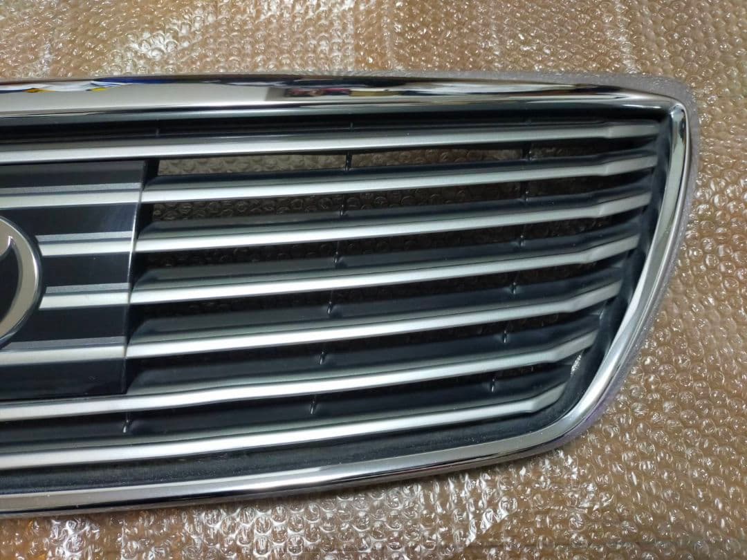 トヨタ　30.31後期セルシオ　プリクラッシュグリル